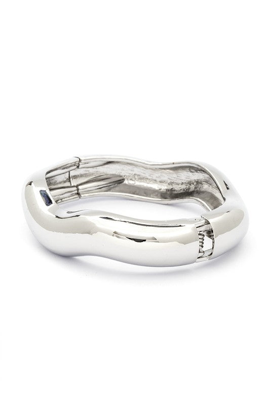 Wavy Polished Iconic Hinged Bangle